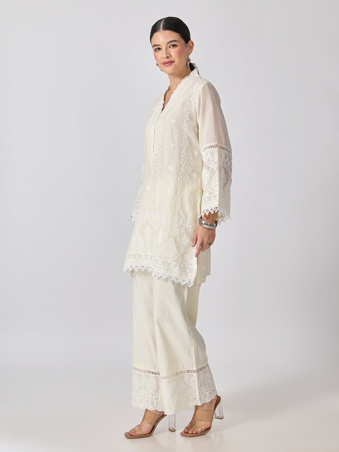 Women’s Floral Embroidered Off White Straight Kurta Set