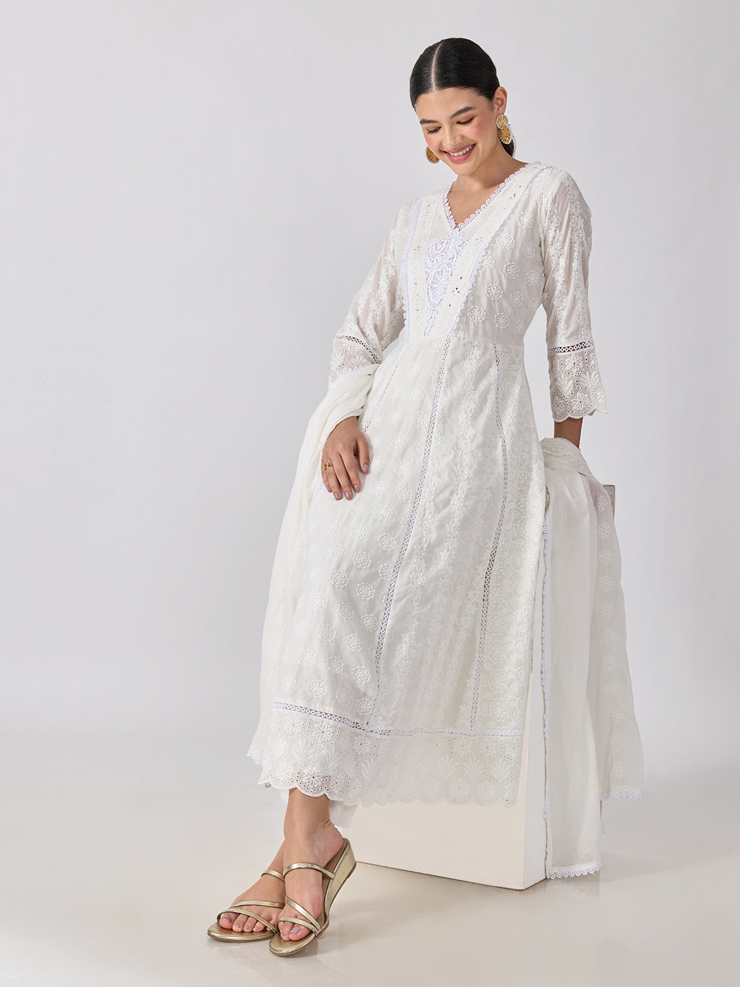 Women’s Floral Embroidered White Anarkali Kurta Set with Flared Hem and Dupatta