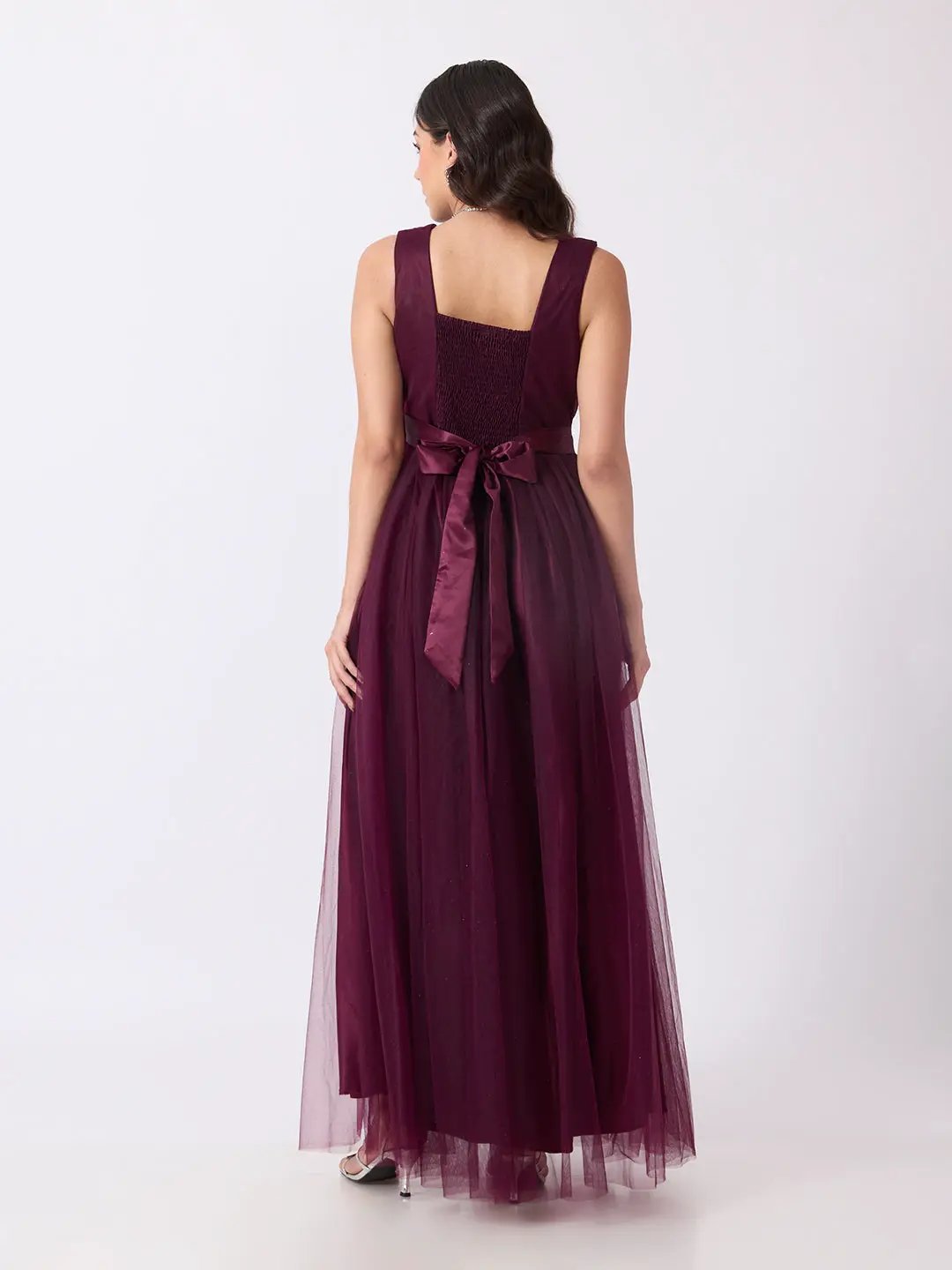 Women's Maroon Fit & Flare Sleeveless V Neck Pleated Maxi Gown with Bow Embellished Waist