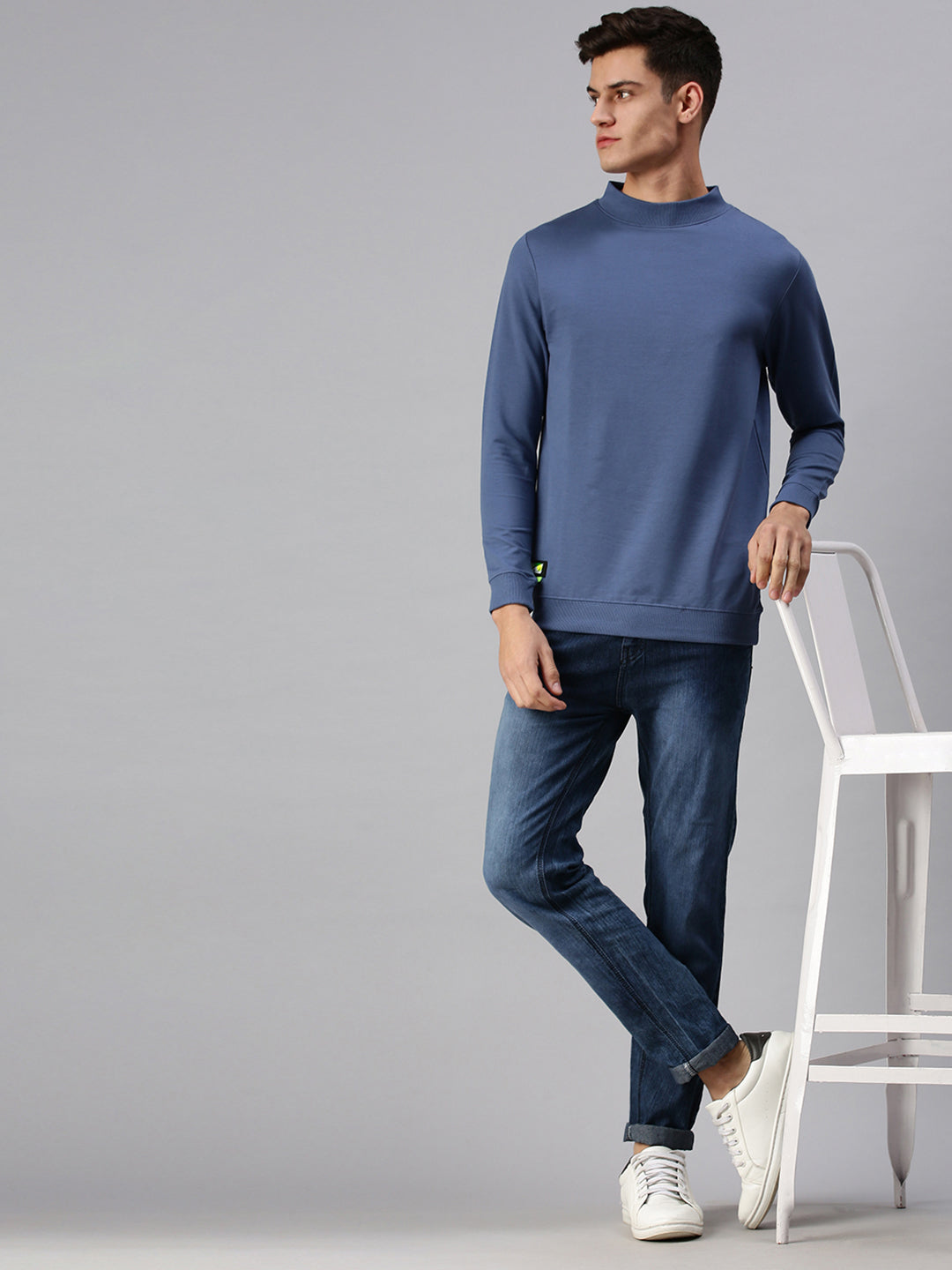 Men Solid Blue Sweatshirt