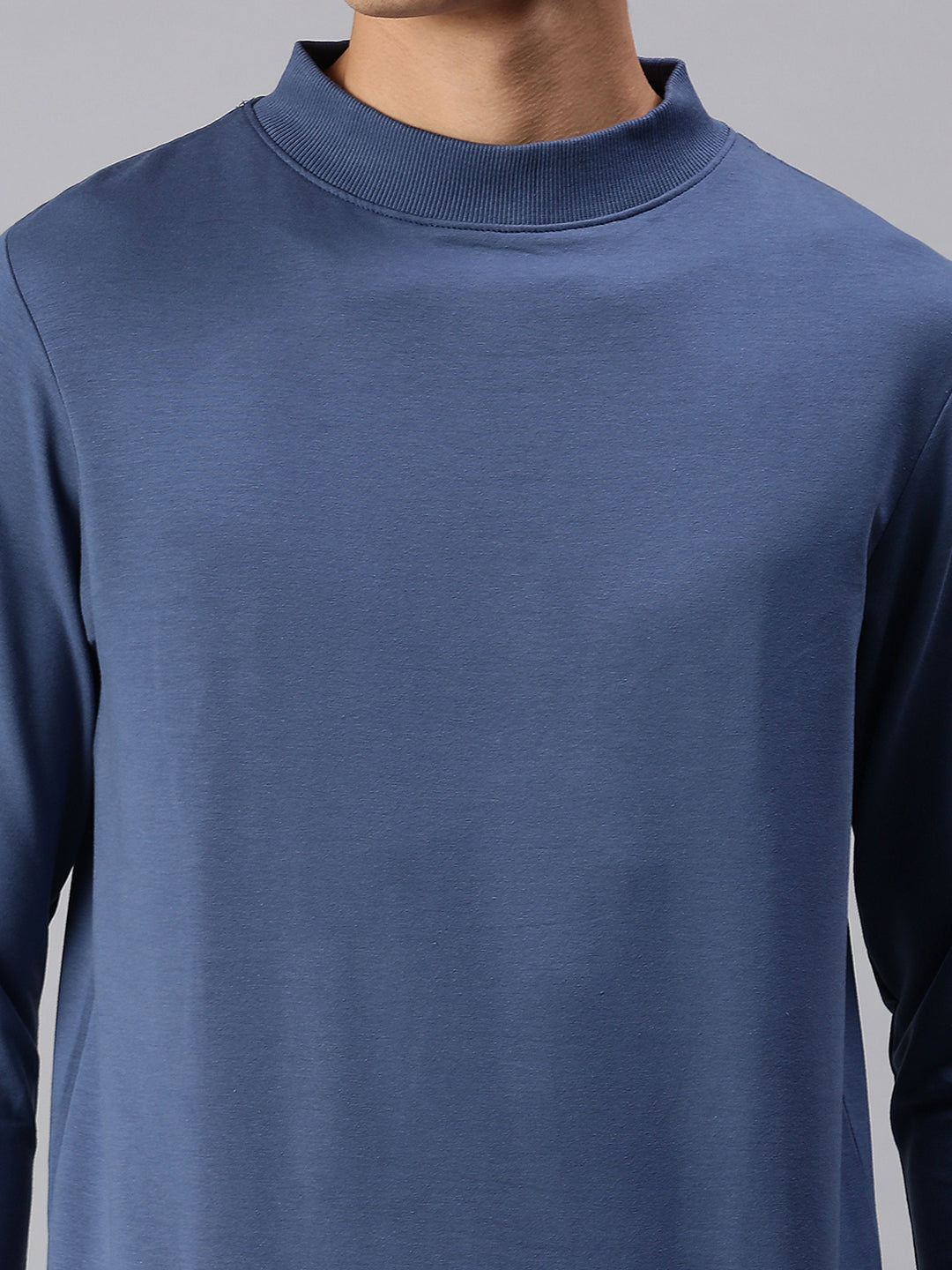 Men Solid Blue Sweatshirt