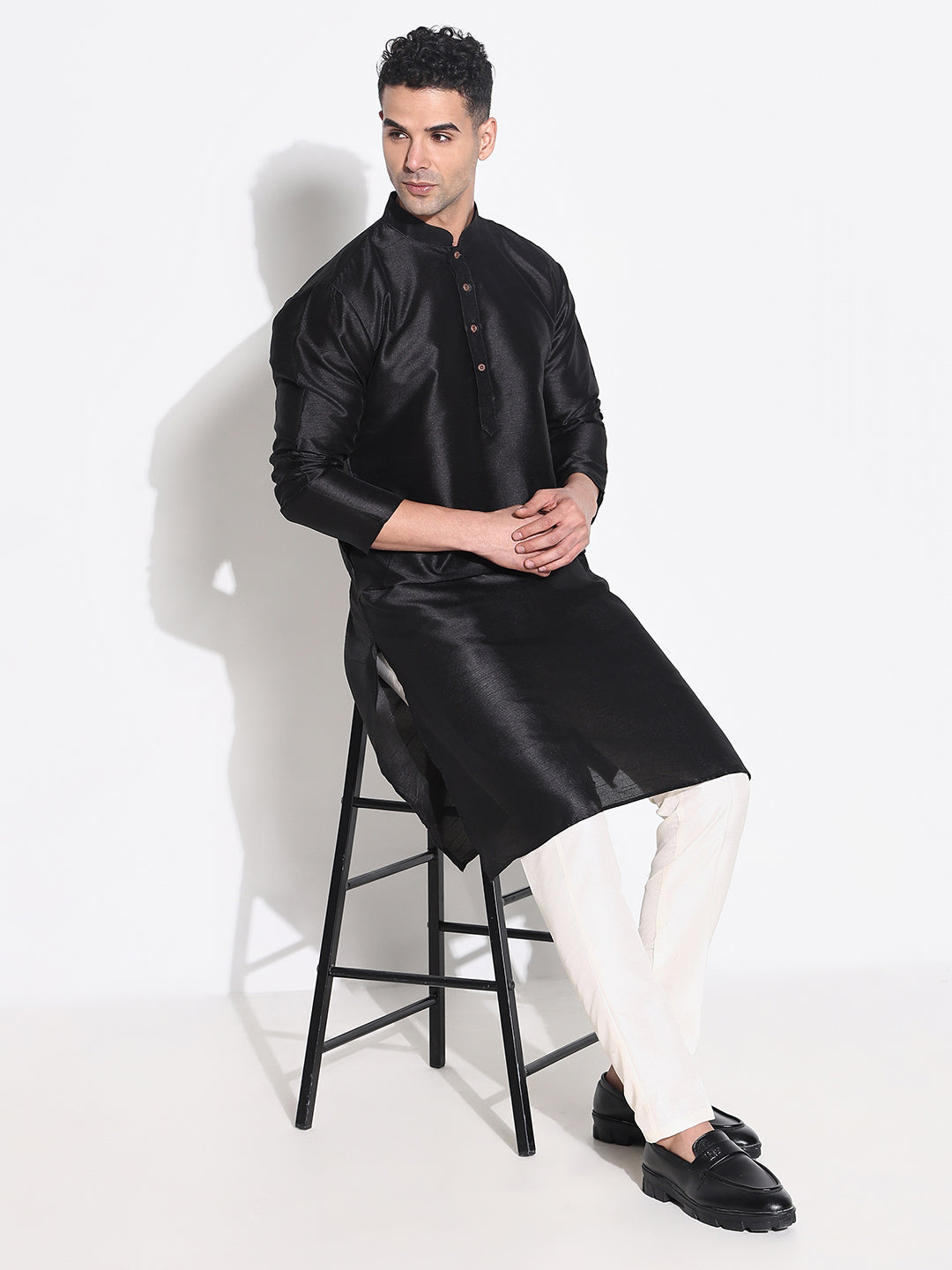 Men Black Solid Kurta Set