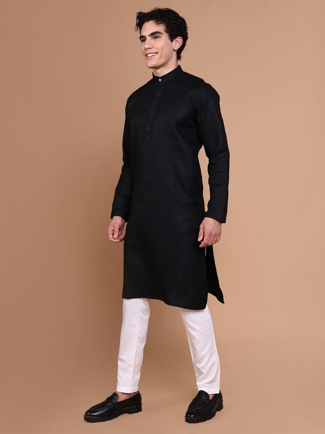 Men Black Solid Kurta Set