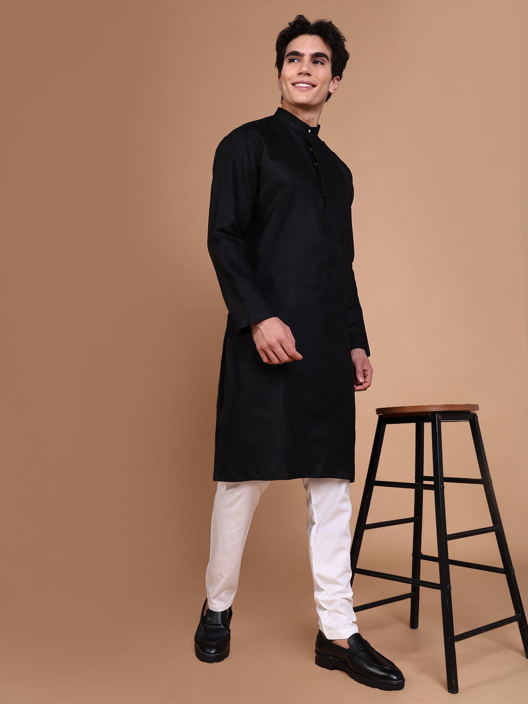 Men Black Solid Kurta Set