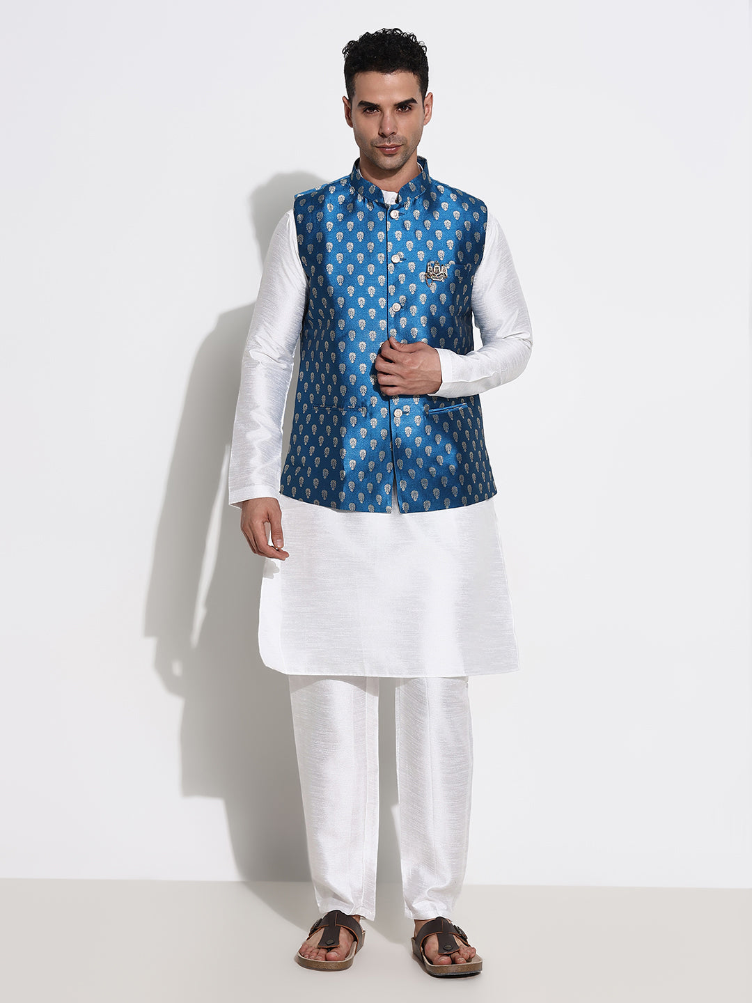 Men White Solid Kurta Set with Nehru Jacket