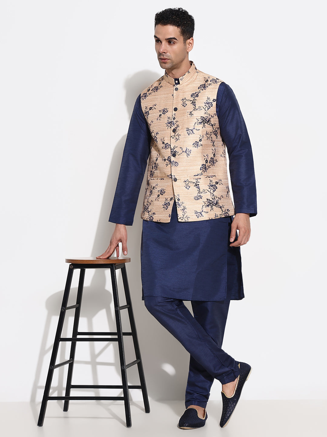 Men Navy Blue Solid Kurta Set with Nehru Jacket