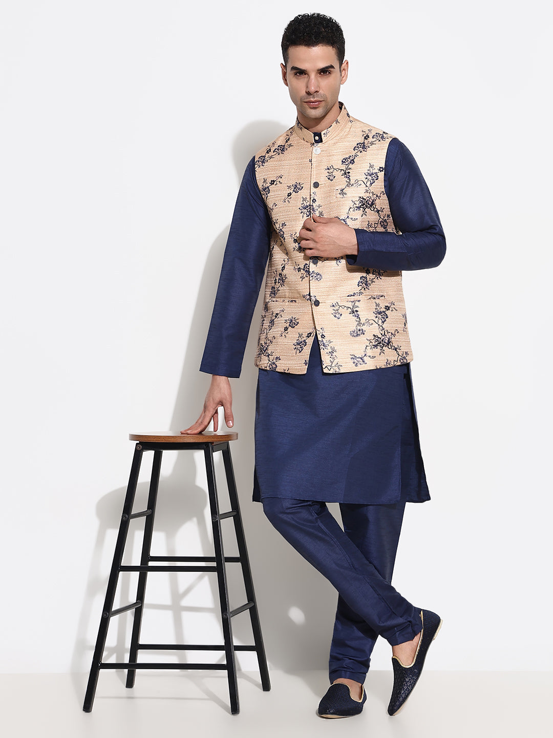 Men Navy Blue Solid Kurta Set with Nehru Jacket