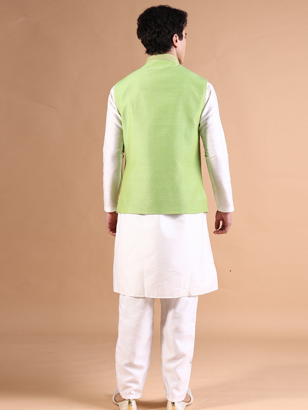 Men White Solid Kurta Set with Nehru jacket