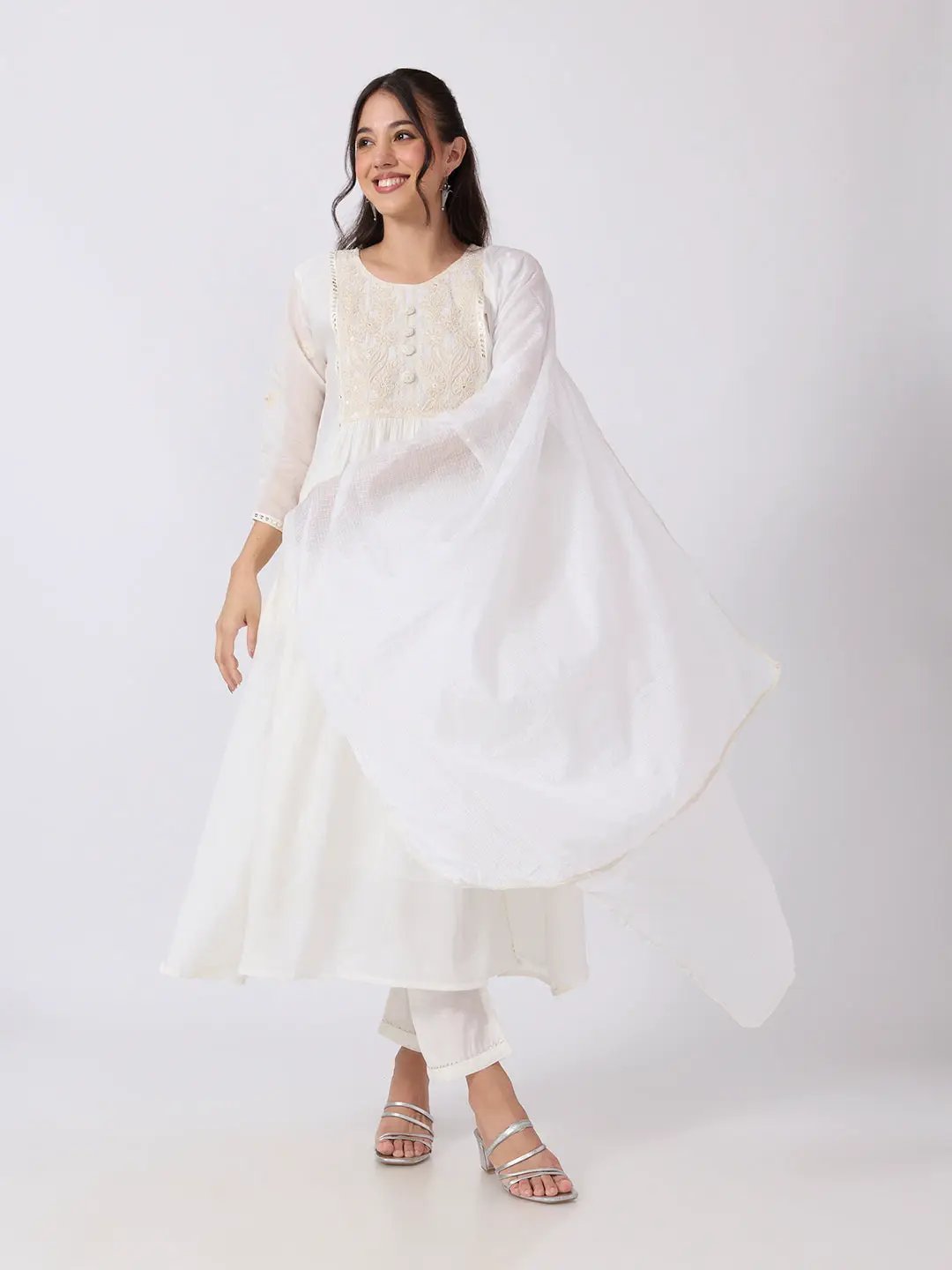 Women's White Floral Embroidered Kurta Set