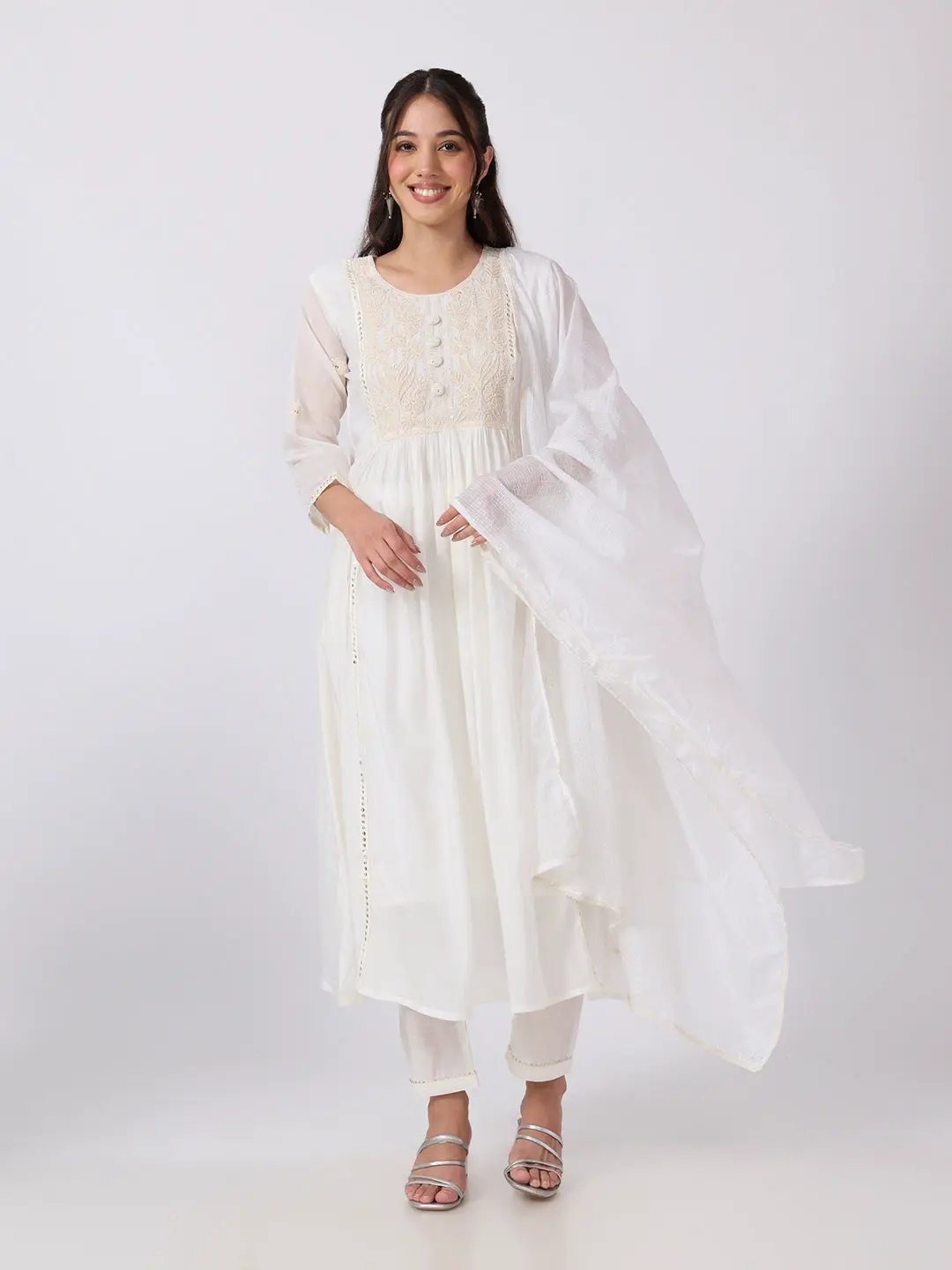 Women's White Floral Embroidered Kurta Set