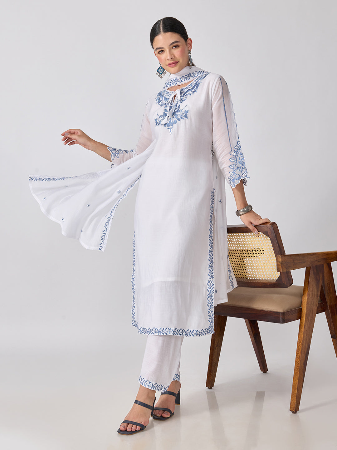 Women’s Floral Embroidered White Straight Kurta Set with Tie-Up Neck and Dupatta