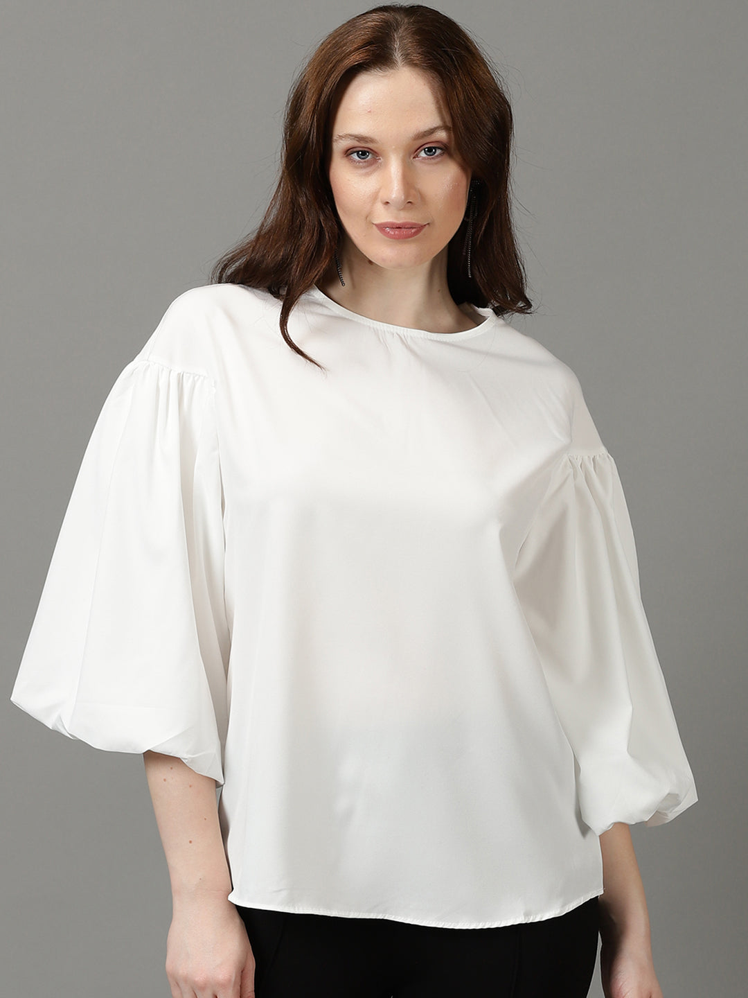 Women Solid White Top