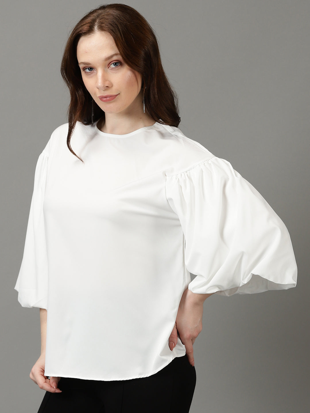 Women Solid White Top