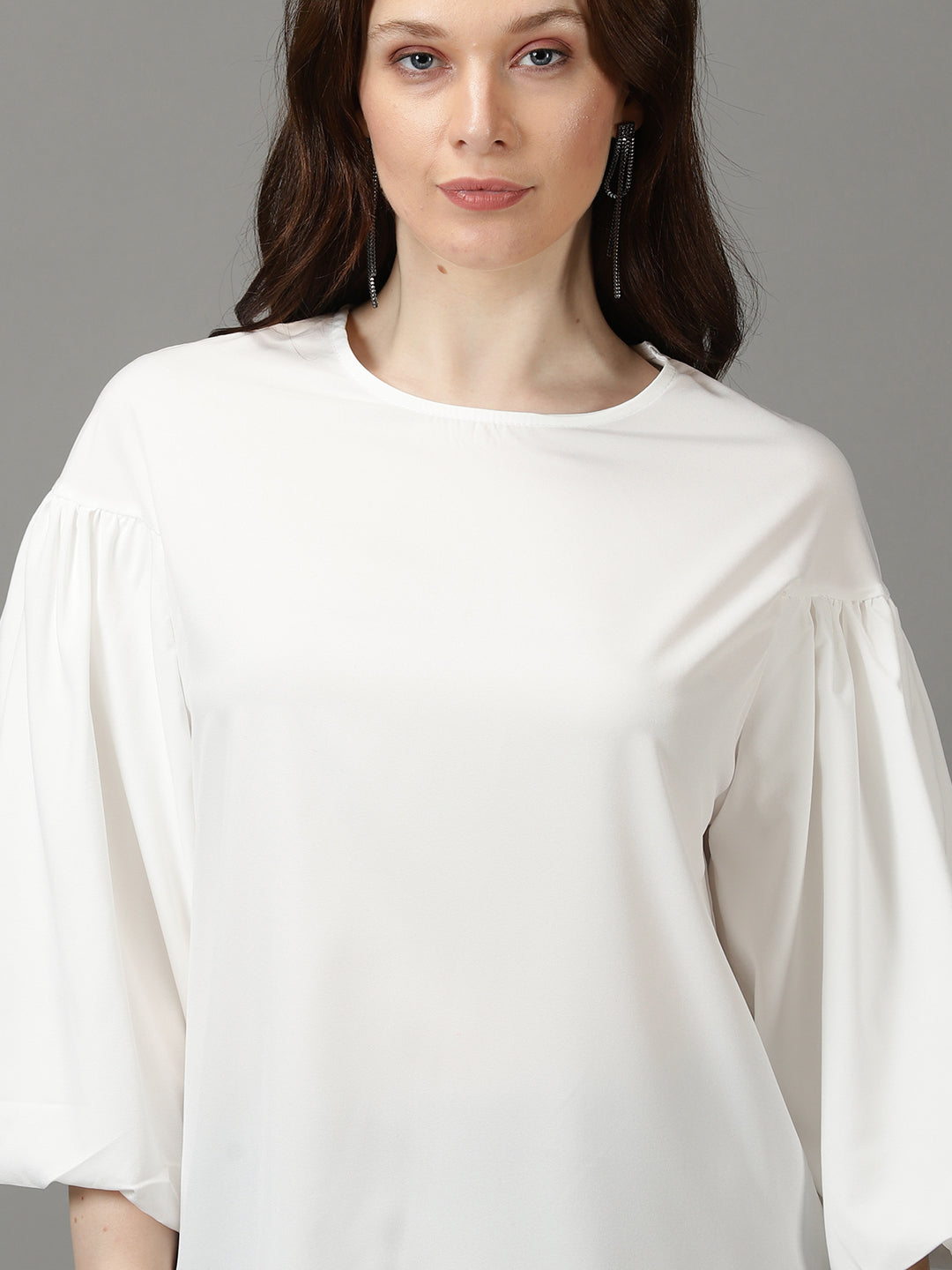 Women Solid White Top