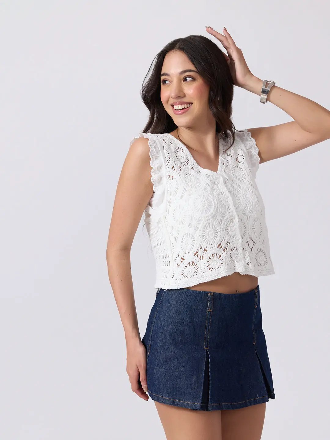 Women's White Crochet Long Sleeve Scalloped Hem Top
