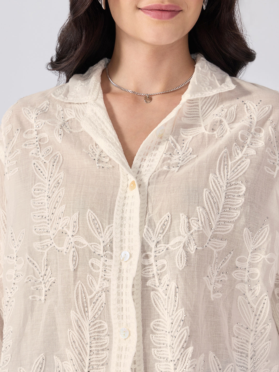 Women’s Embroidered Cream Shirt with Leaf Motifs and Scalloped Hem