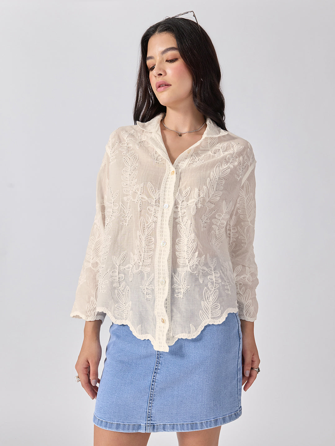 Women’s Embroidered Cream Shirt with Leaf Motifs and Scalloped Hem