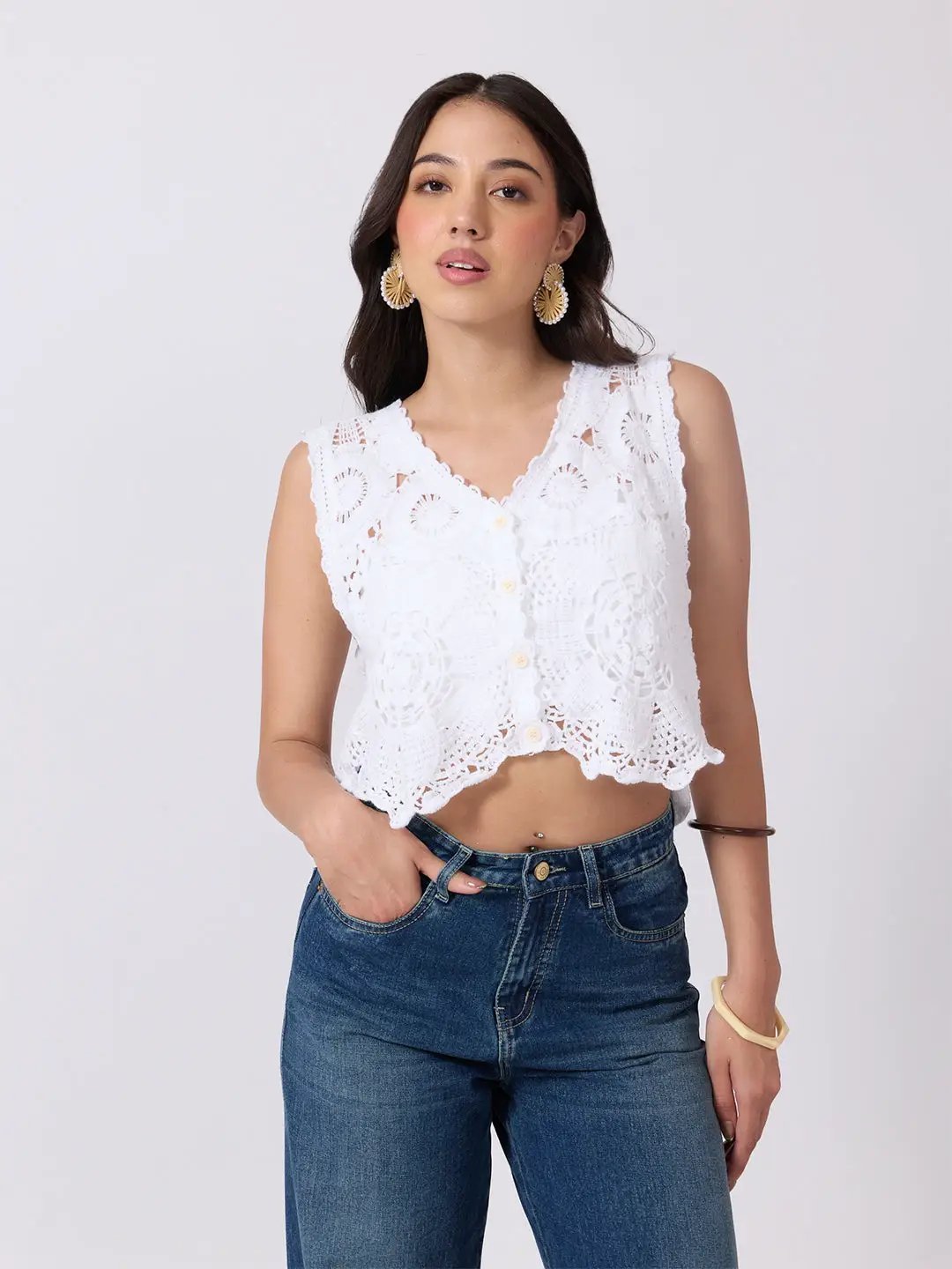 Women's White Crochet Sleeveless Scalloped Hem Top