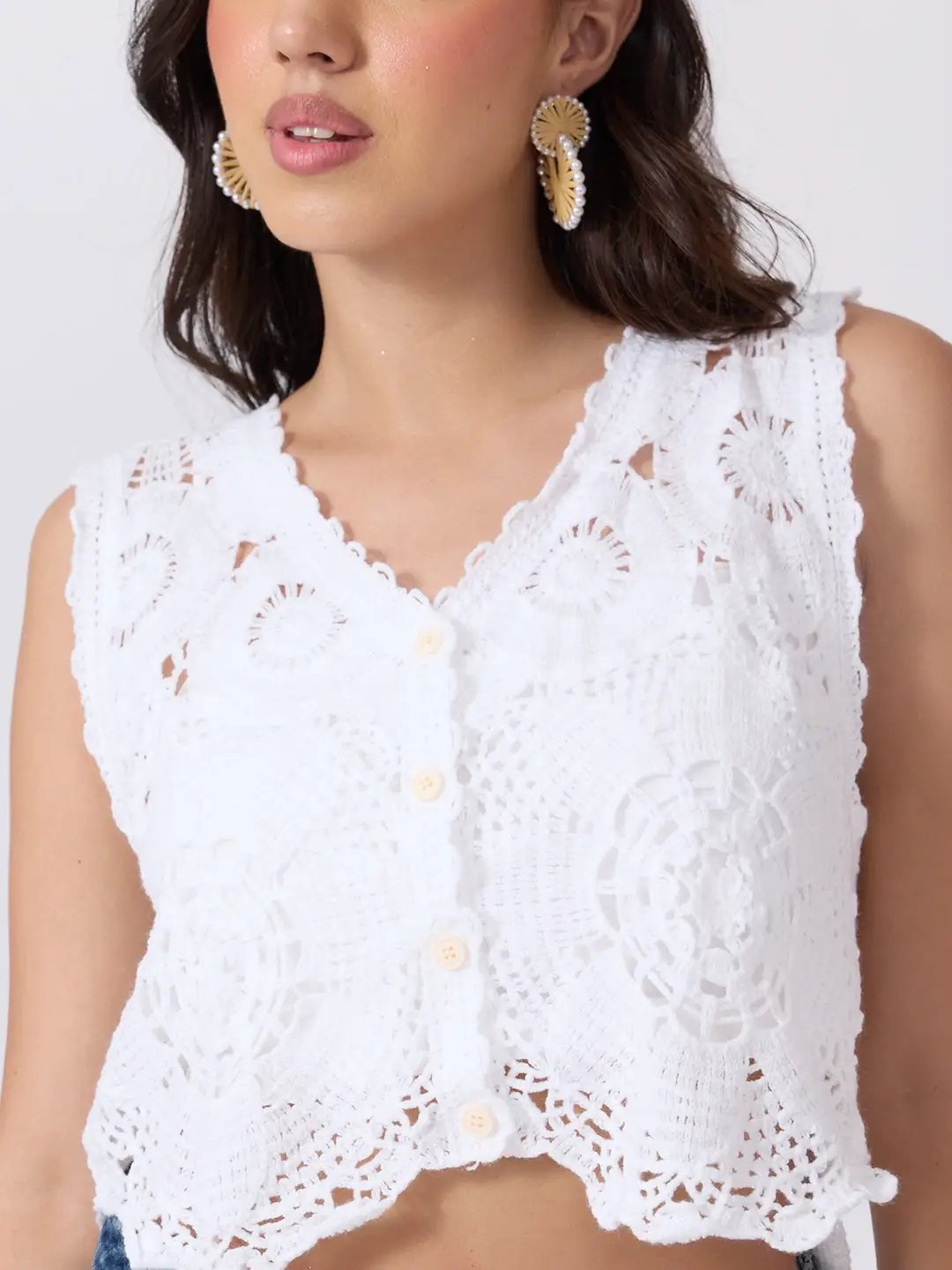 Women's White Crochet Sleeveless Scalloped Hem Top