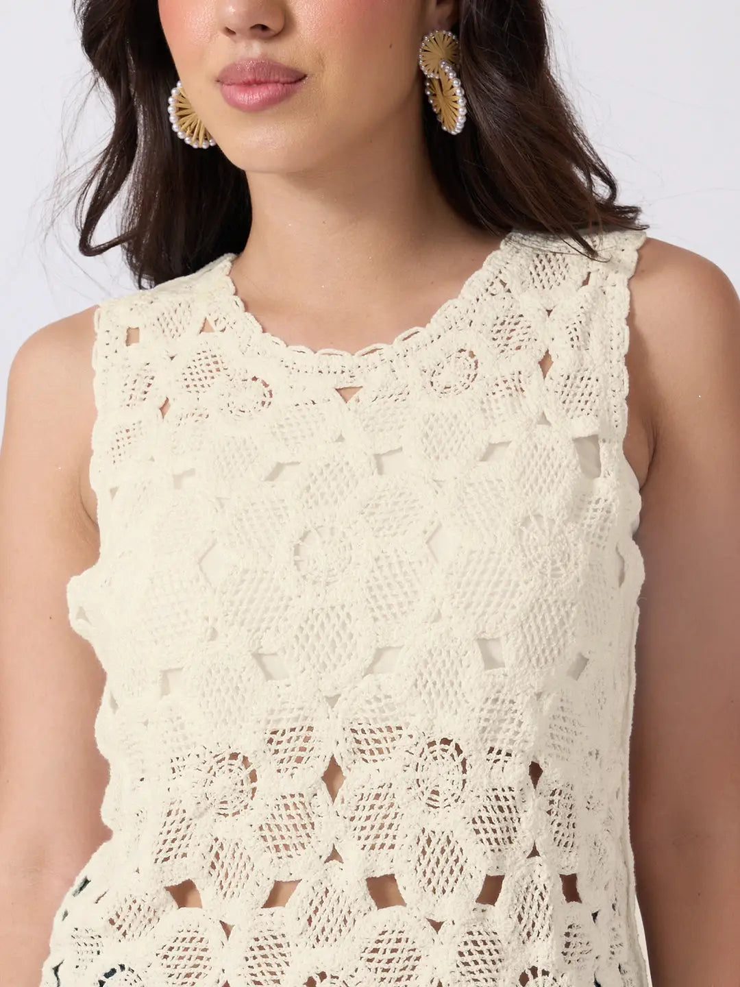 Women's Cream Crochet Sleeveless Scalloped Hem Top
