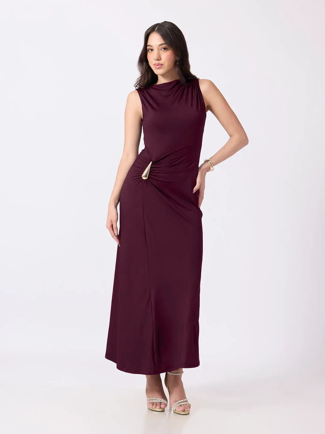 Women's Maroon Bodycon Dress with Gold Tone Waist Brooch & Ruched Detailing
