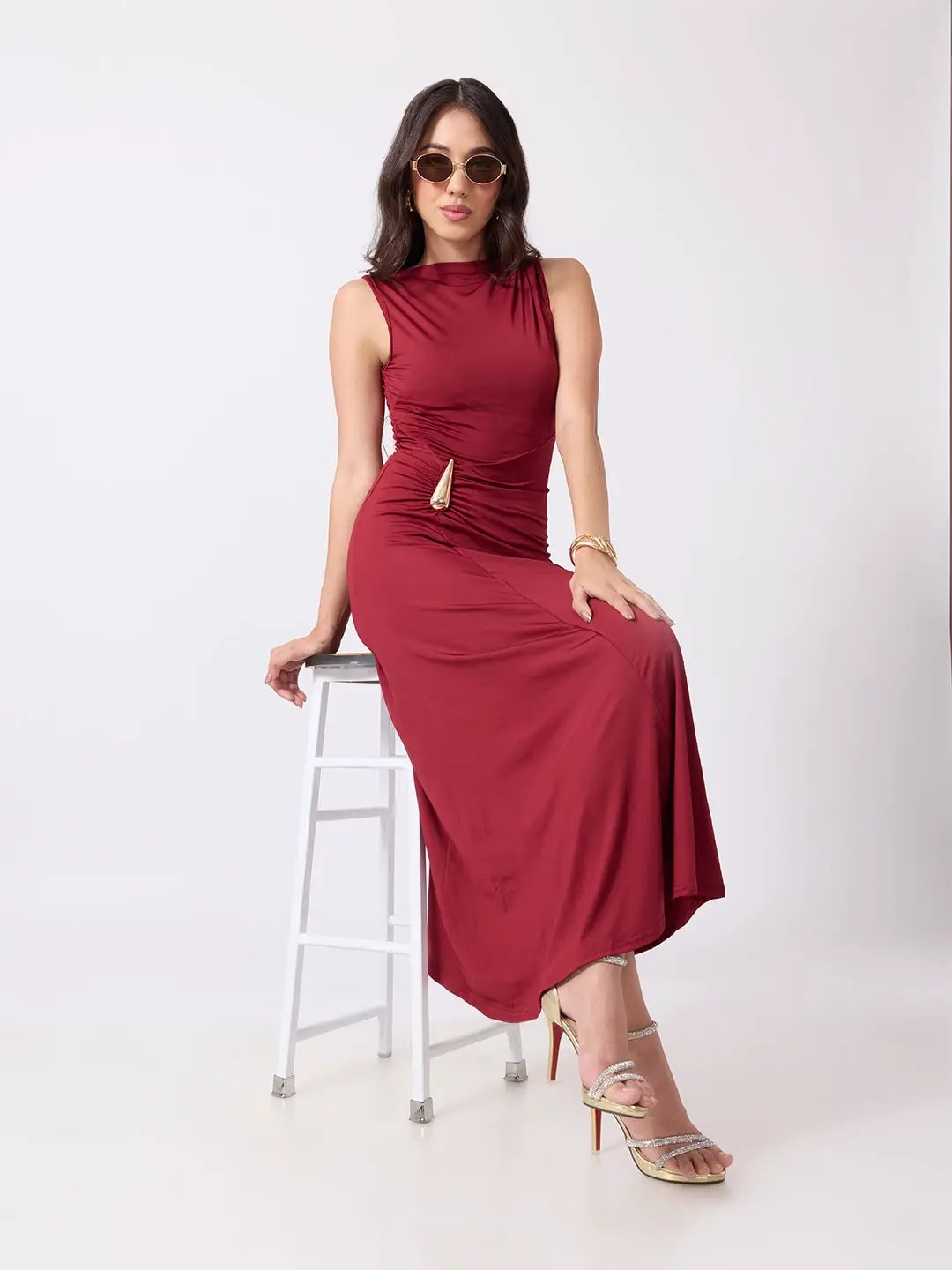 Women's Red Boat Neck Bodycon Dress with Gold Tone Waist Brooch & Ruched Detailing