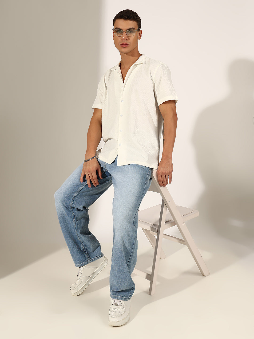 Men's Textured White Relaxed Fit Casual Shirt