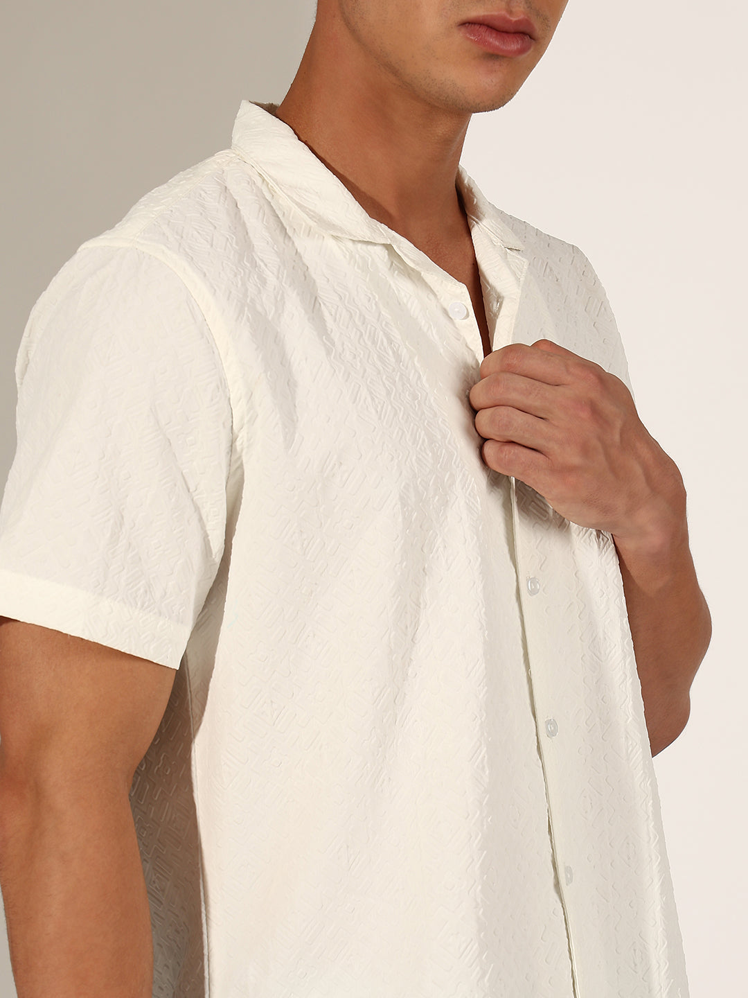 Men's Textured White Relaxed Fit Casual Shirt