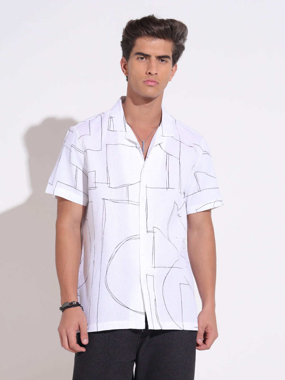 Men's Abstract Print White Relaxed Short Sleeve Shirt