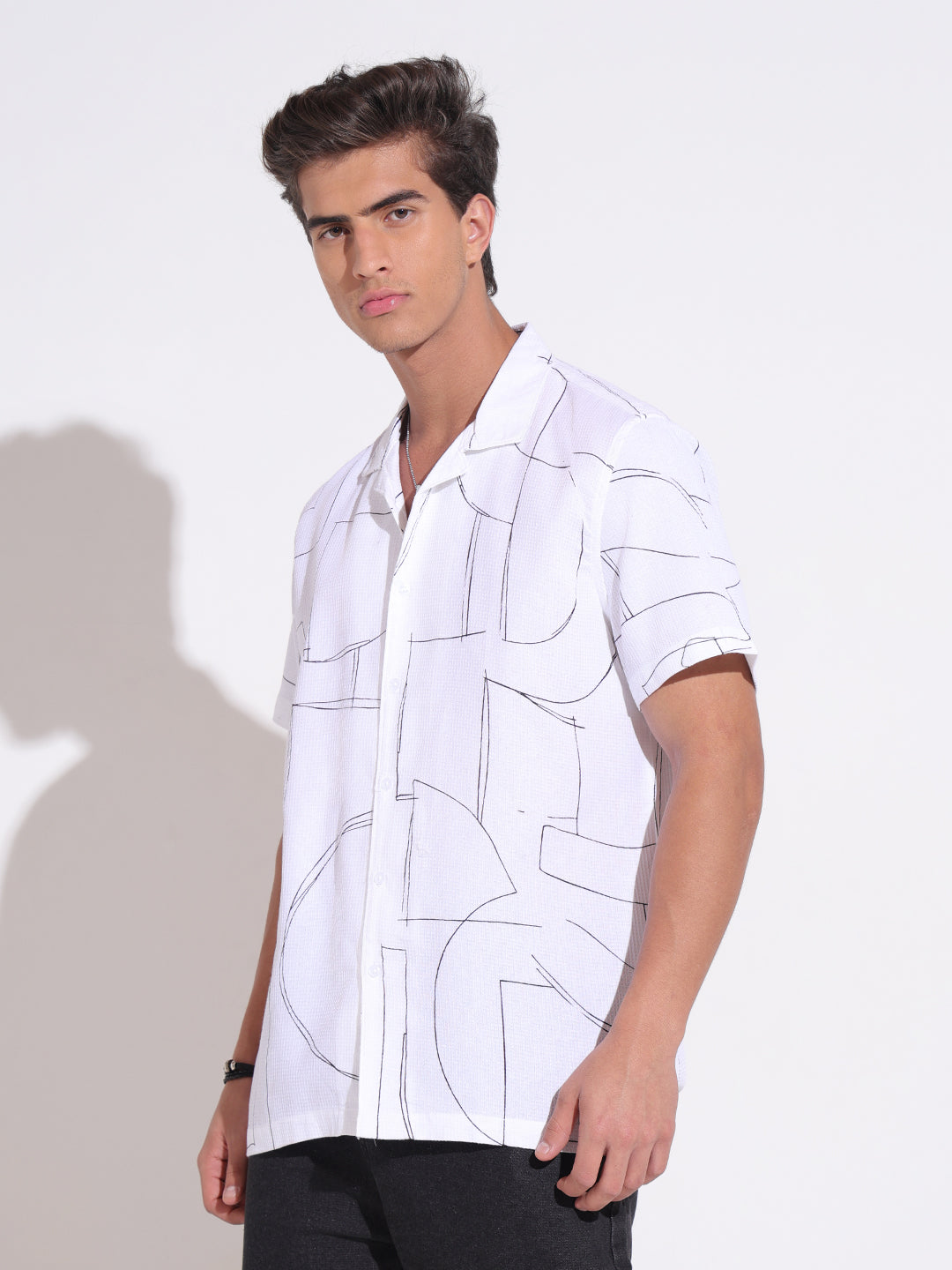 Men's Abstract Print White Relaxed Short Sleeve Shirt