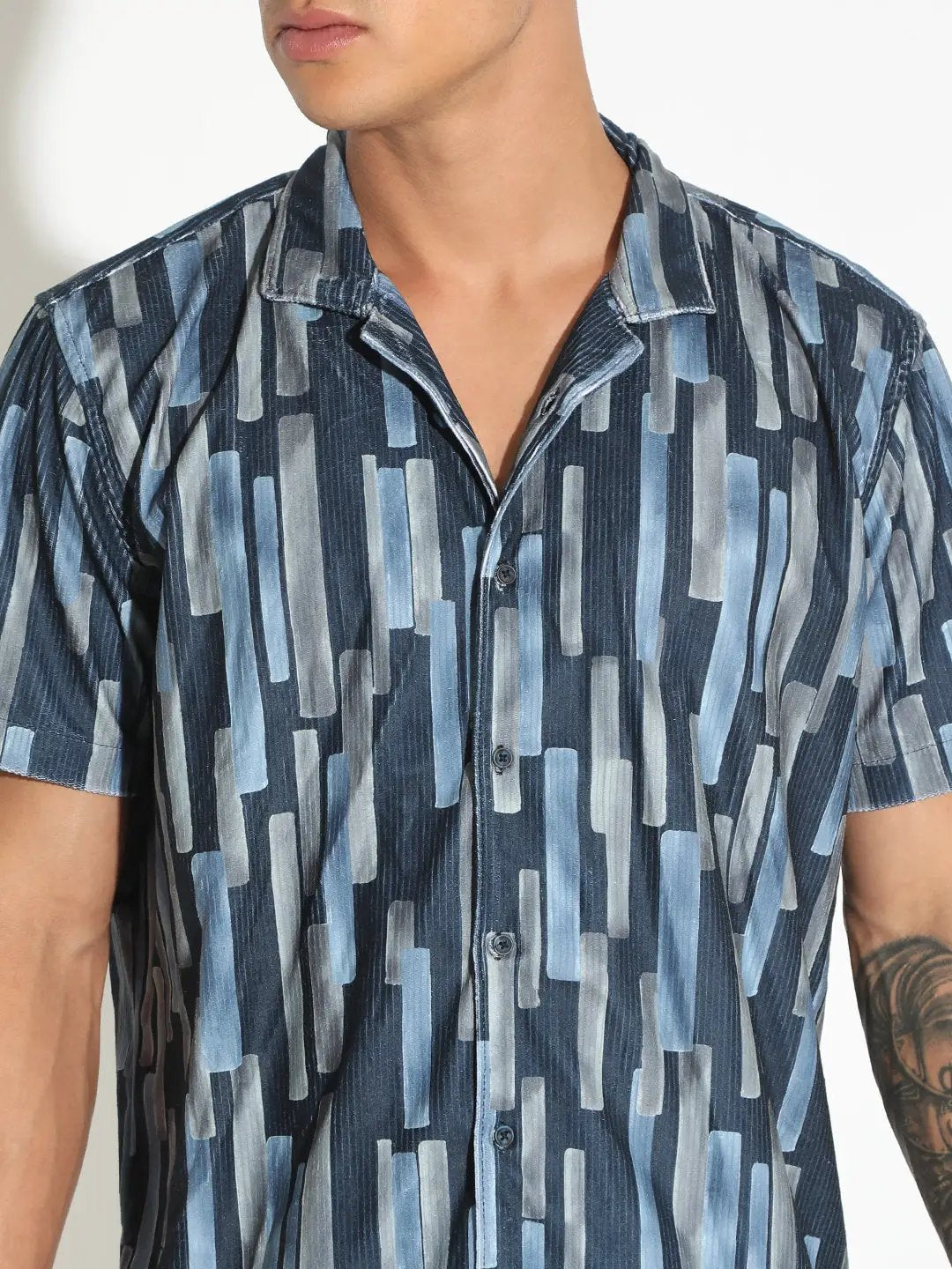 Men's Striped Navy Blue Cuban Collar Short Sleeves Shirt - from SHOWOFFFF