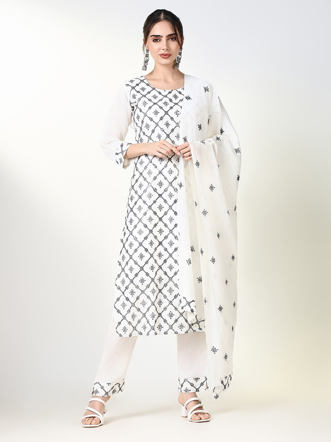 Women Solid White Kurta Set with Dupatta