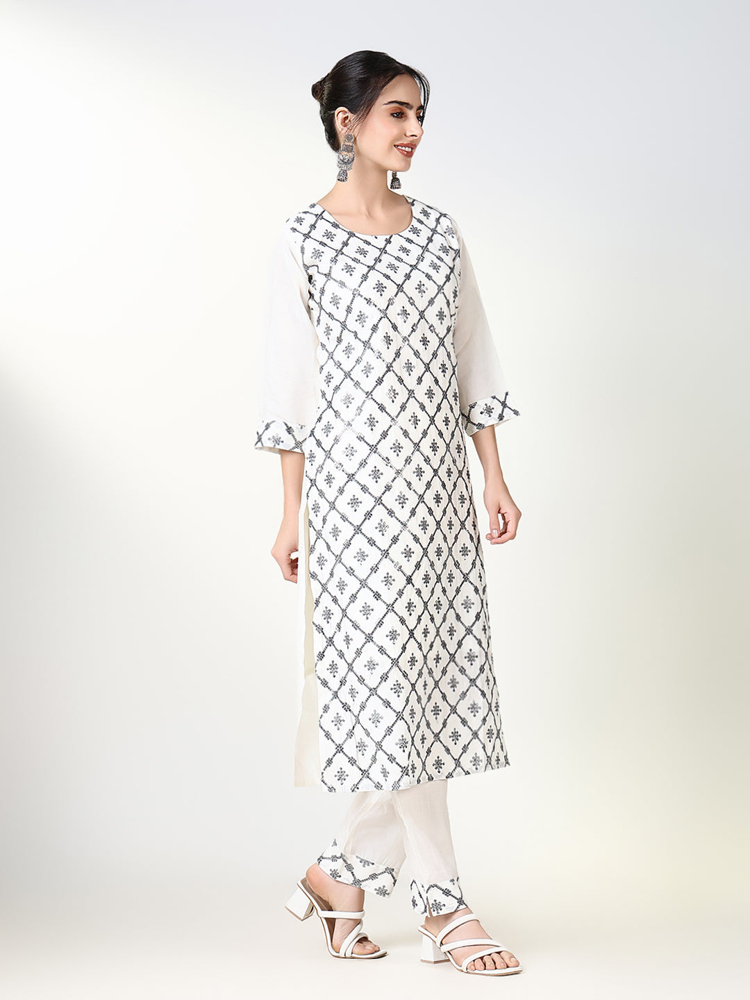 Women Solid White Kurta Set with Dupatta