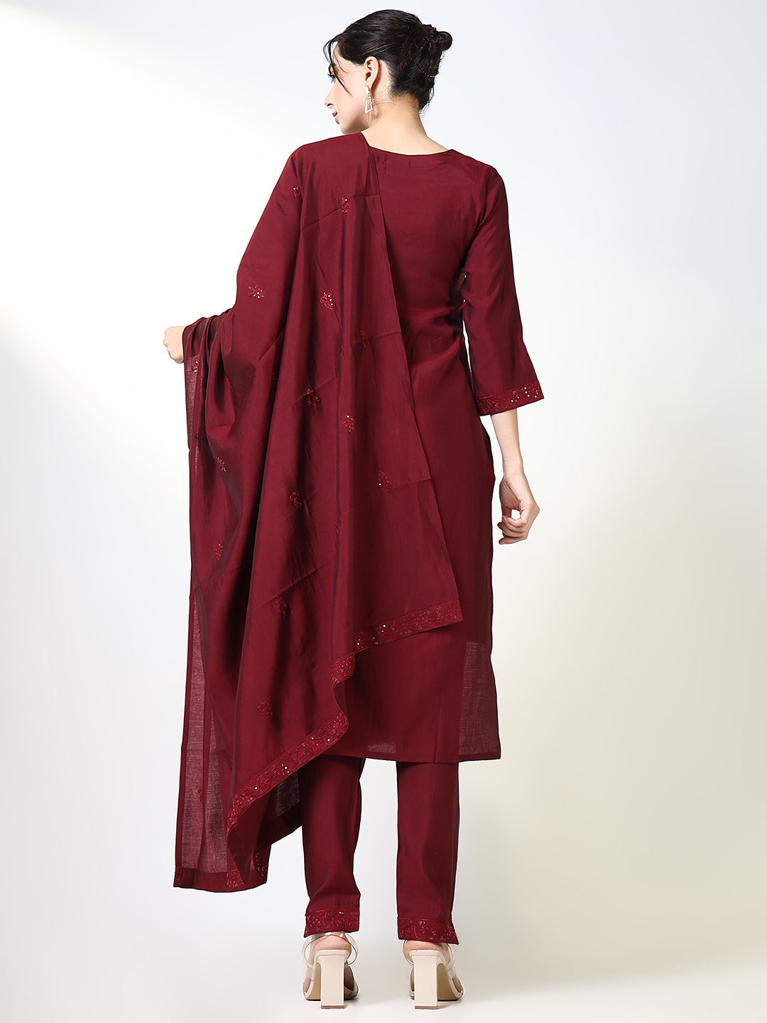 Women Solid Maroon Straight Kurta Set with Dupatta