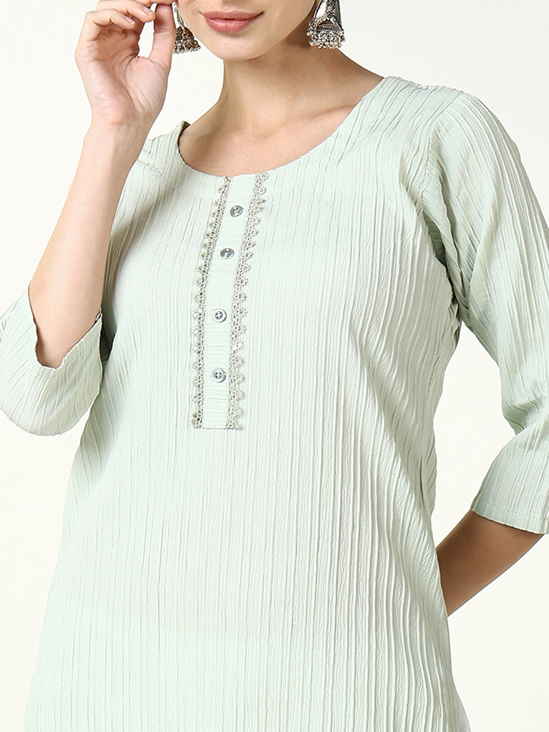 Women Green Solid Straight Kurta