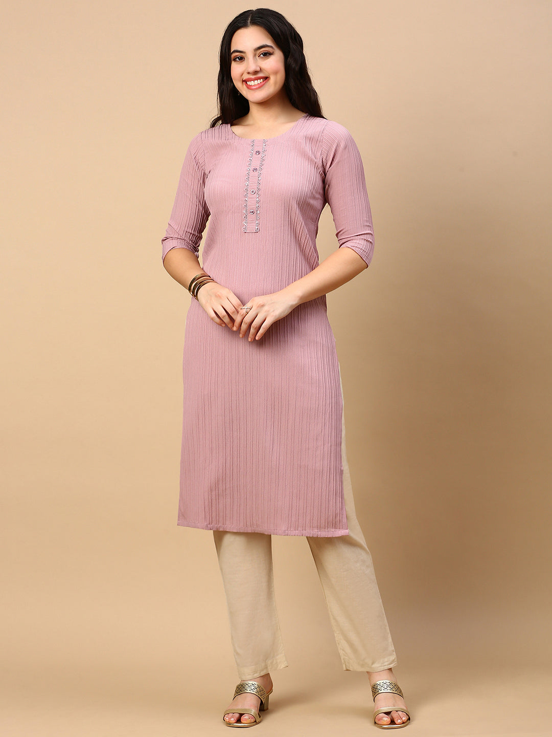 Women Mauve Solid Straight Kurta