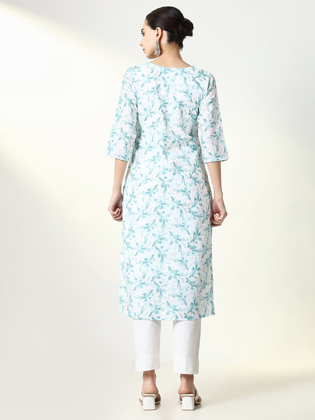 Women White Floral Straight Kurta