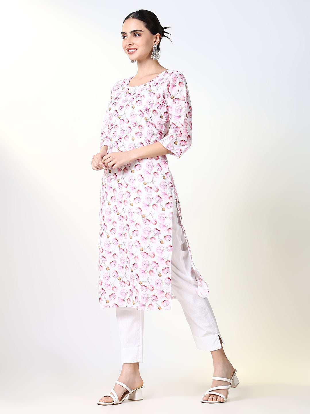 Women Pink Floral Straight Kurta