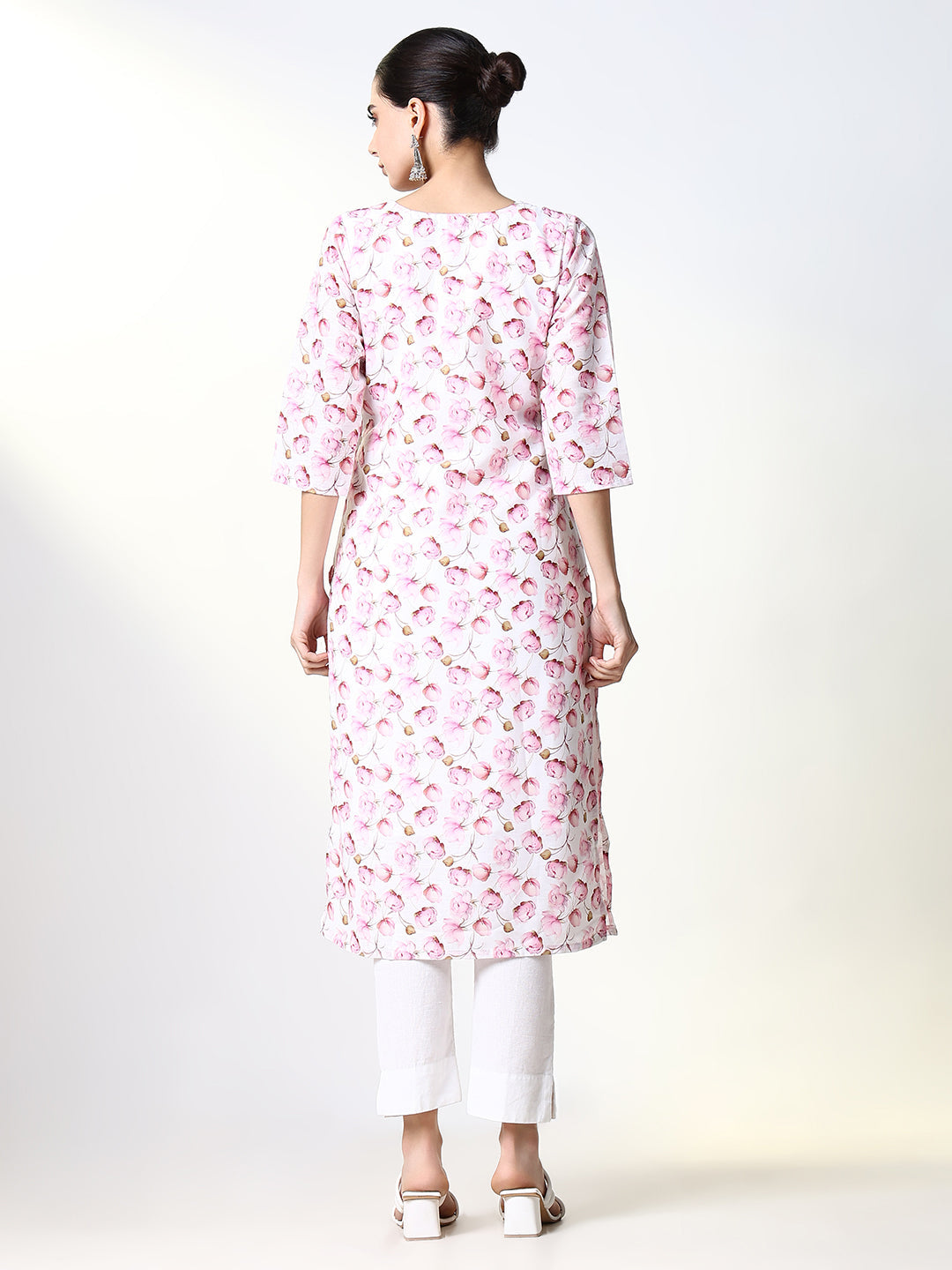 Women Pink Floral Straight Kurta