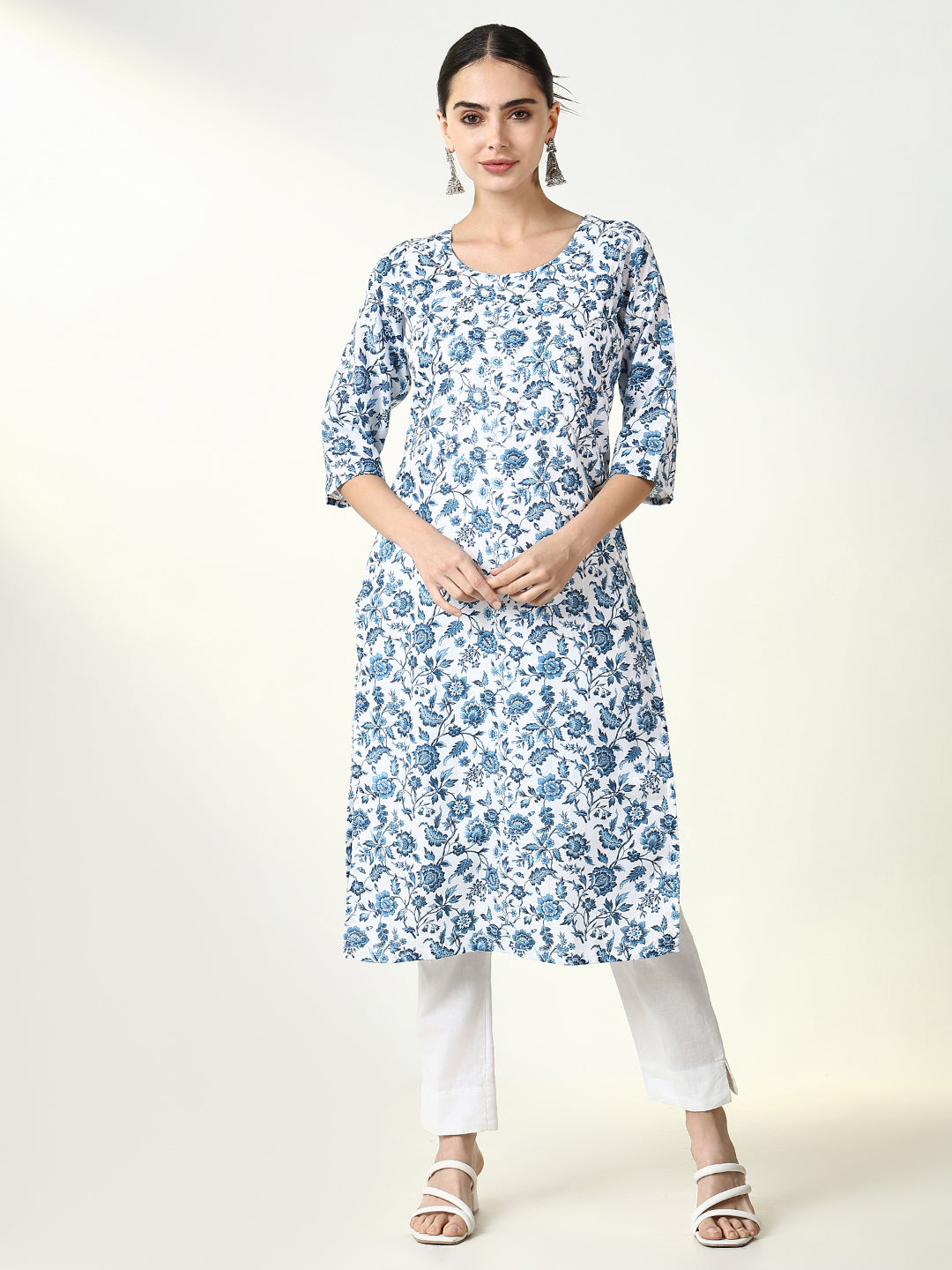 Women Blue Floral Straight Kurta