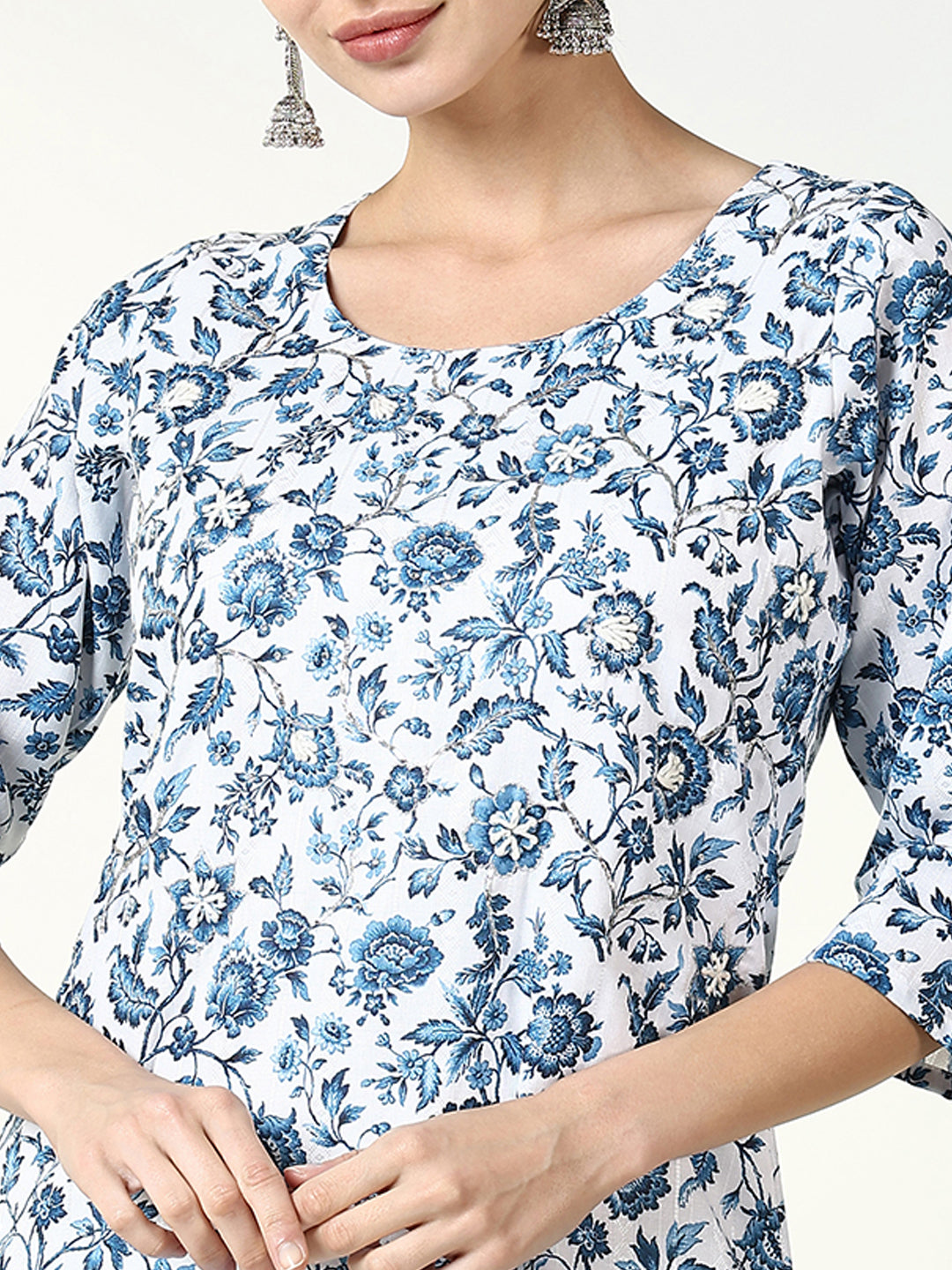 Women Blue Floral Straight Kurta