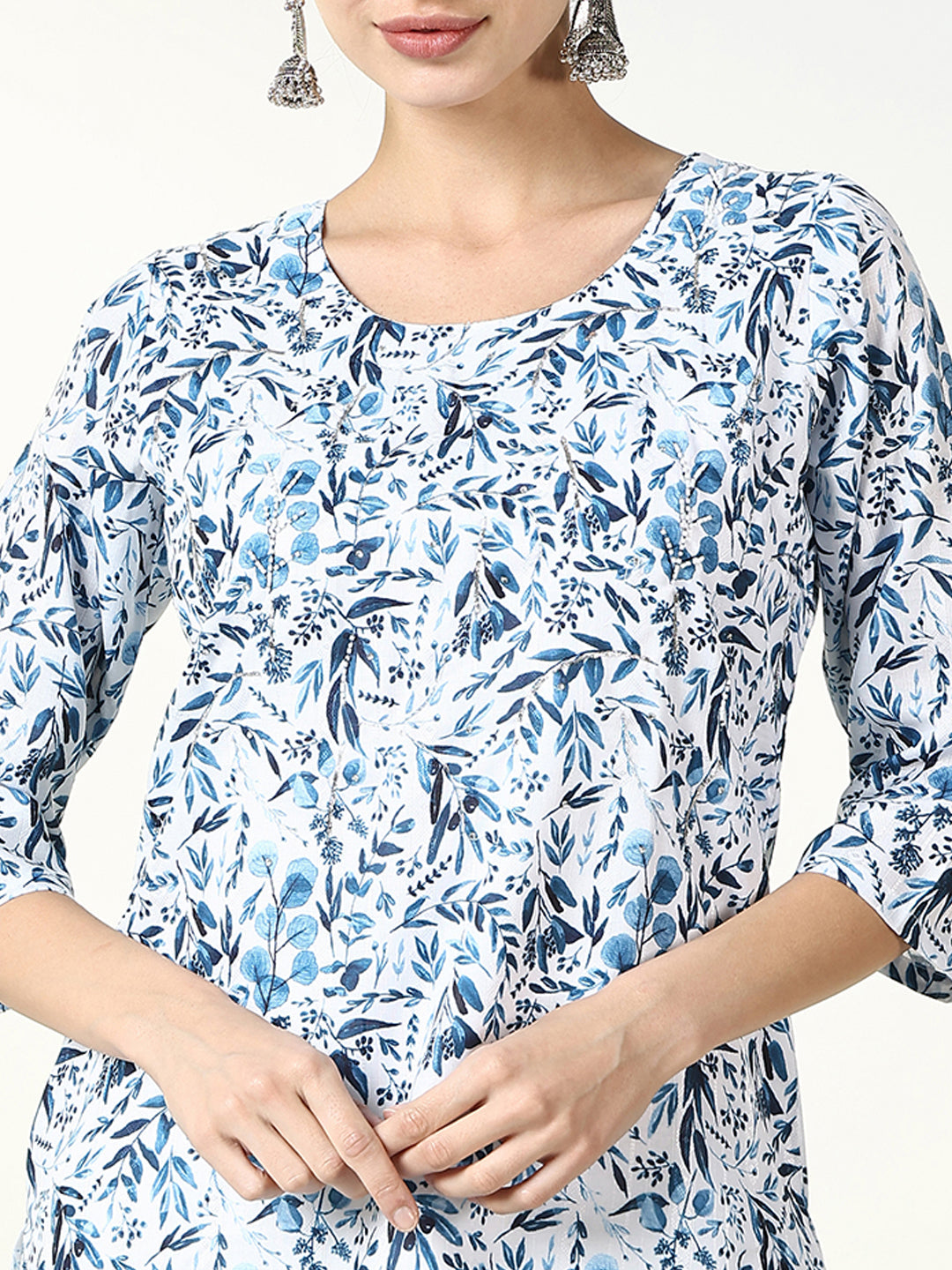 Women Blue Floral Straight Kurta