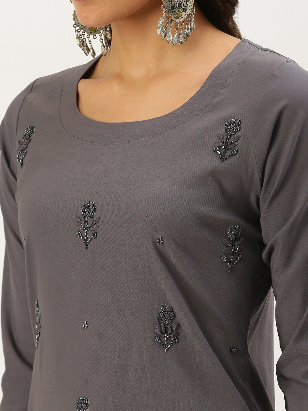 Women Embellished Grey Straight Kurta