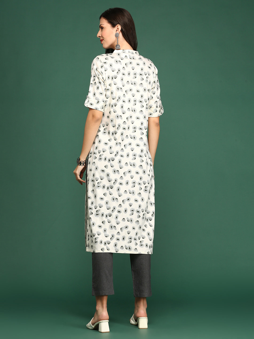 Women's Off White Printed Straight Kurta