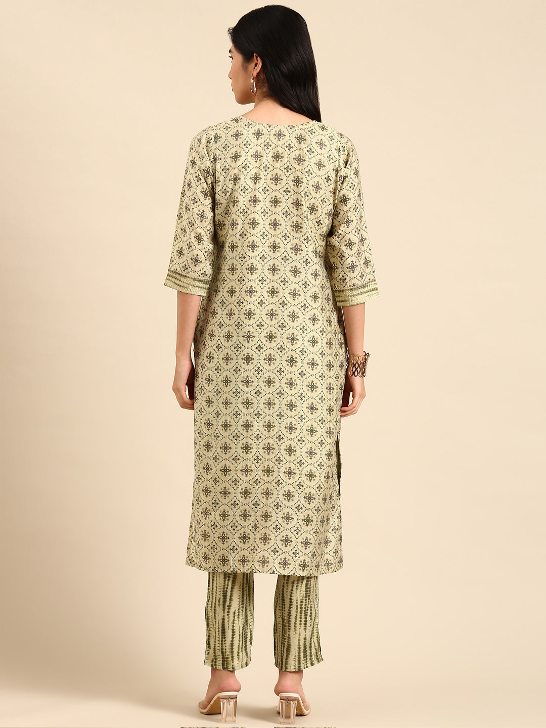 Women Graphic Olive Straight Kurta Set