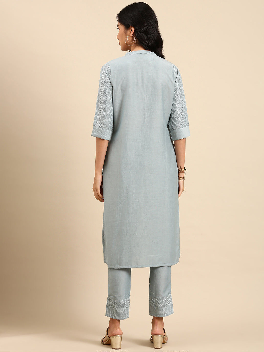 Women Solid Blue Straight Kurta Set