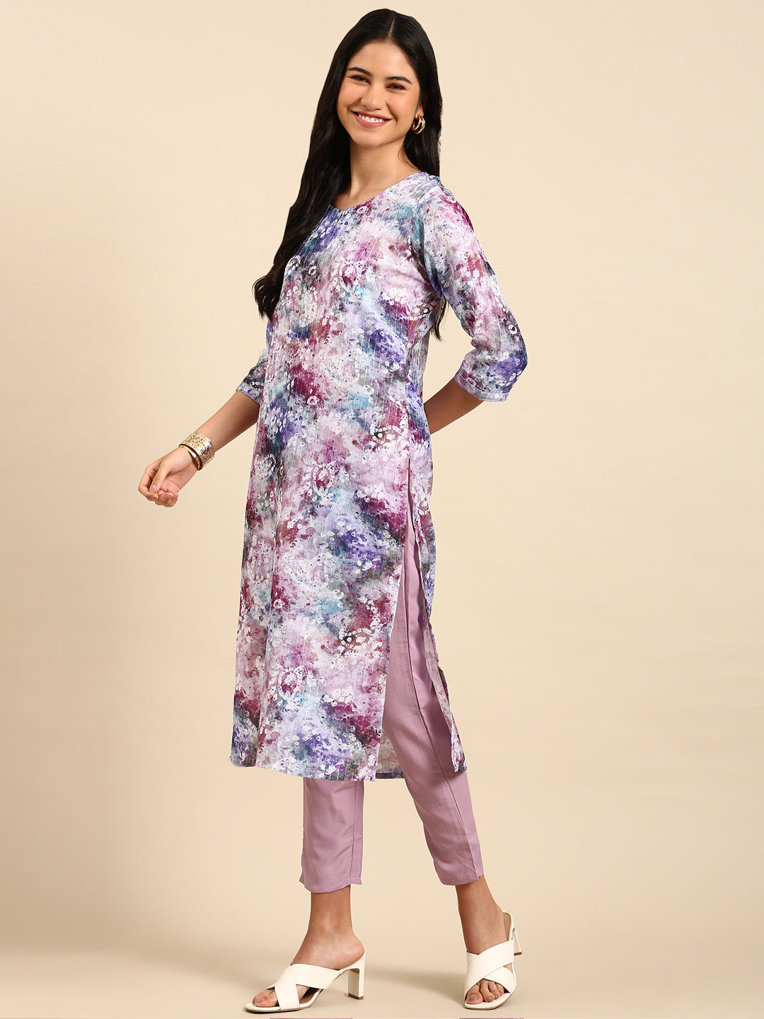 Women Paisley Purple Straight Kurta Set with Dupatta