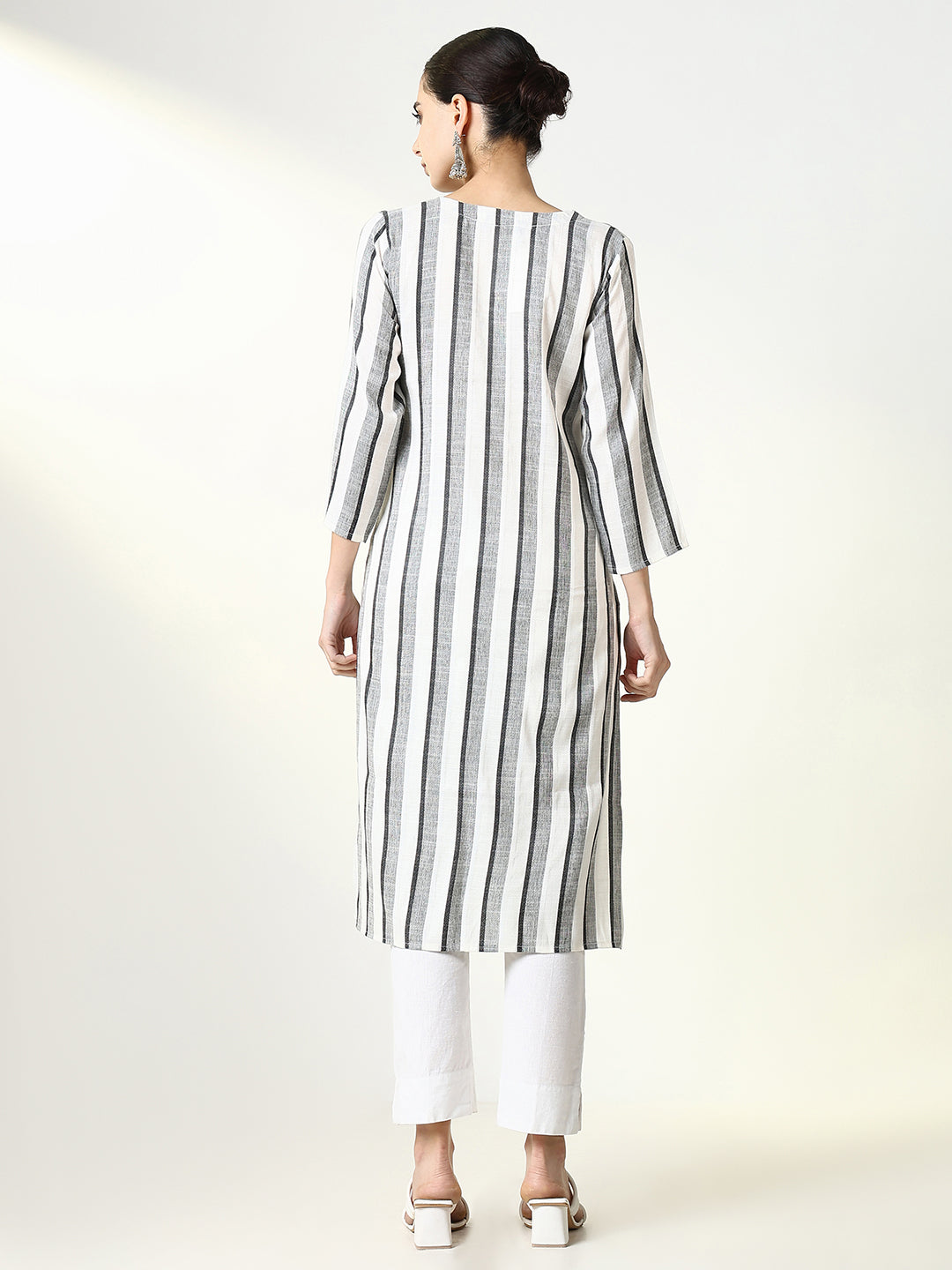 Women Grey Striped Straight Kurta