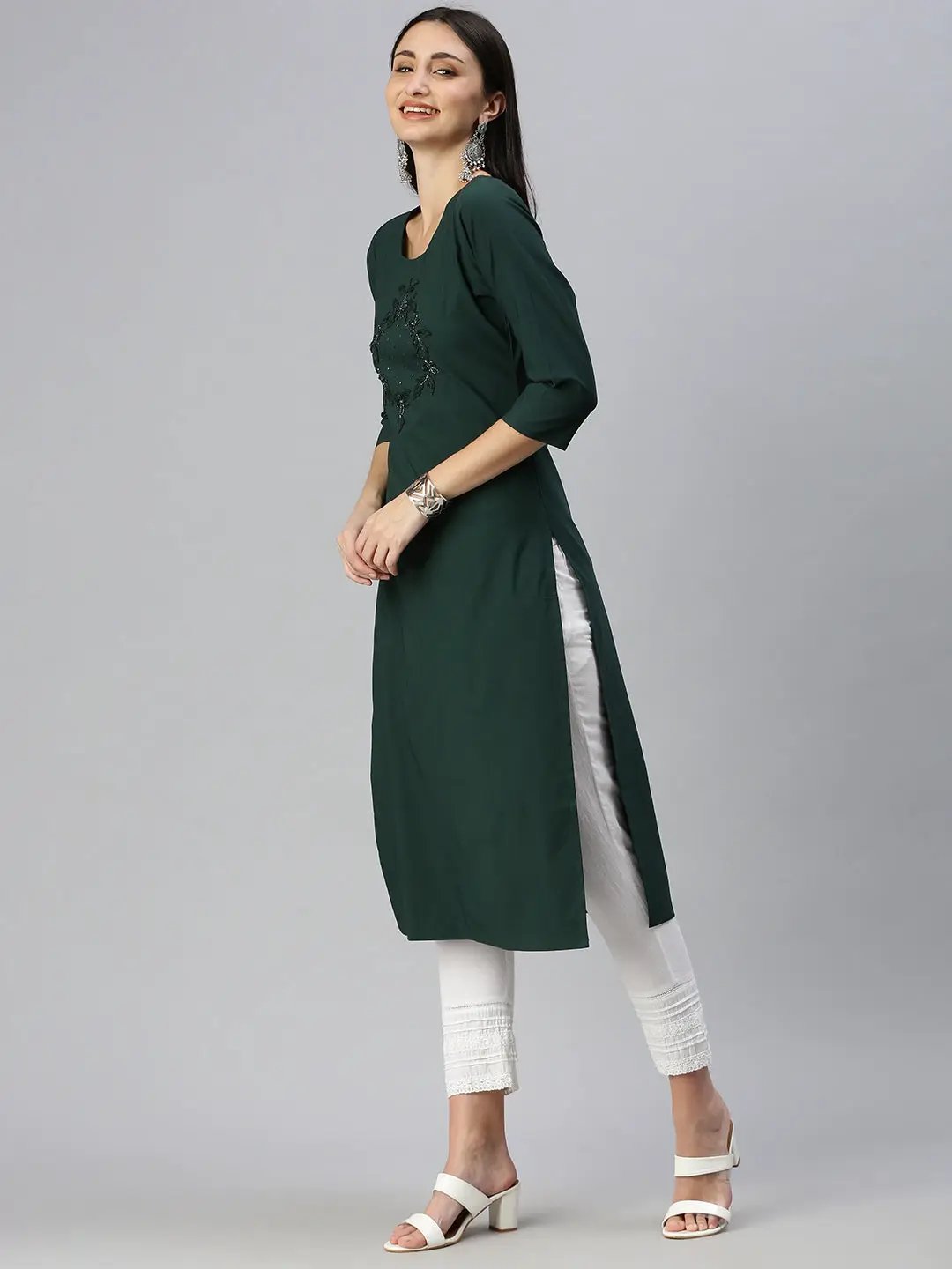 Women's Solid Green Straight Kurta