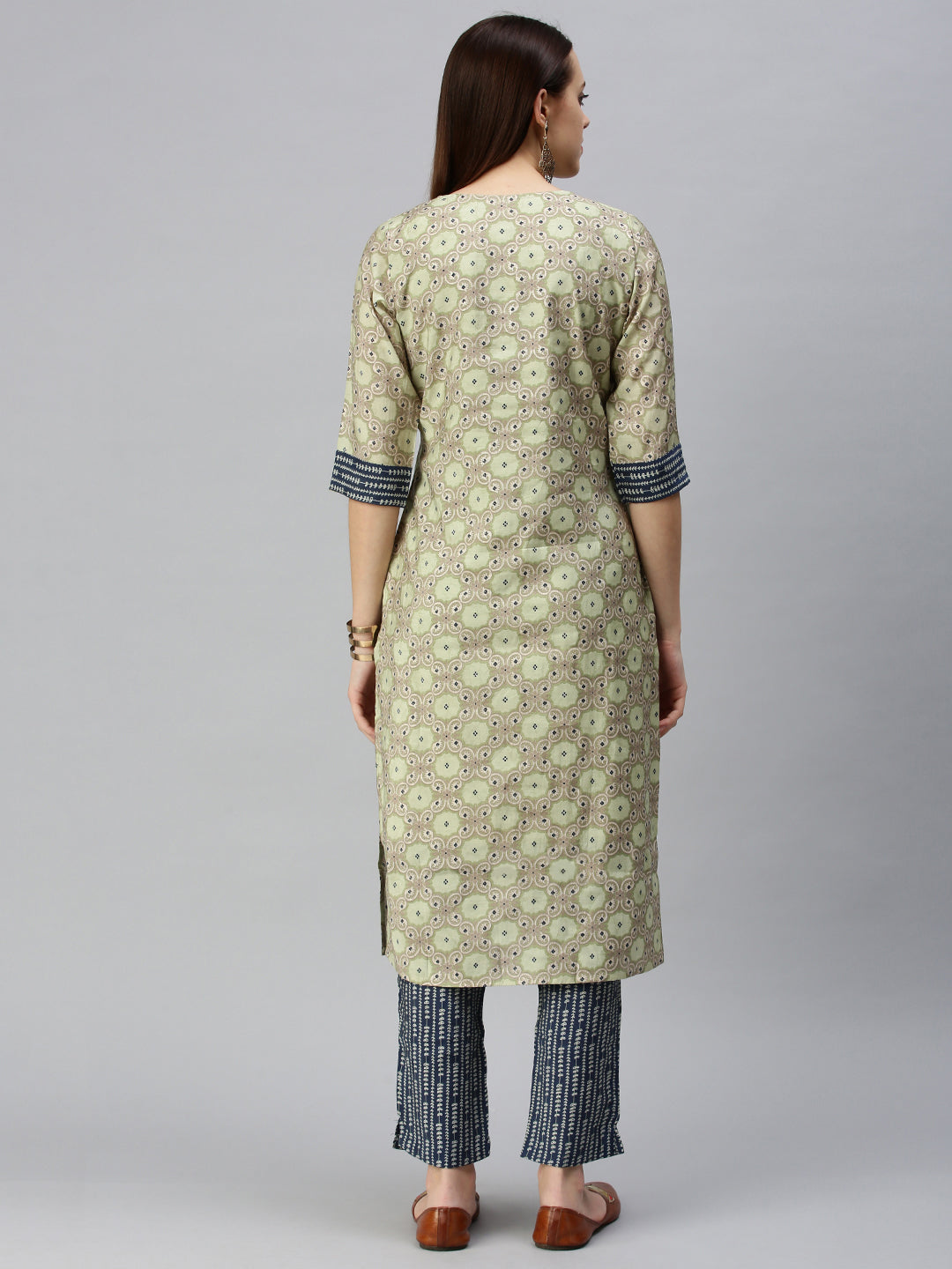 Women Straight Green Printed Kurta and Trousers